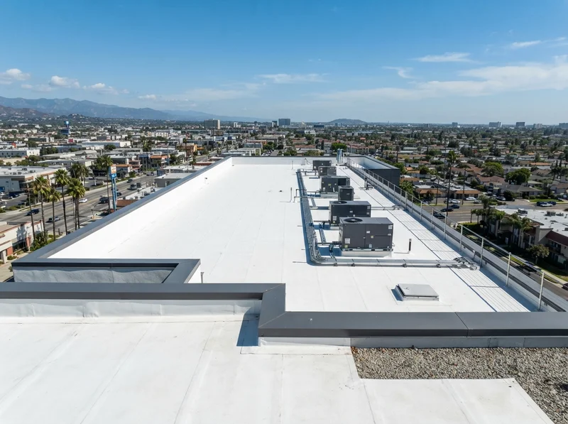 Modern flat roof with usable space Modern flat roof with usable space